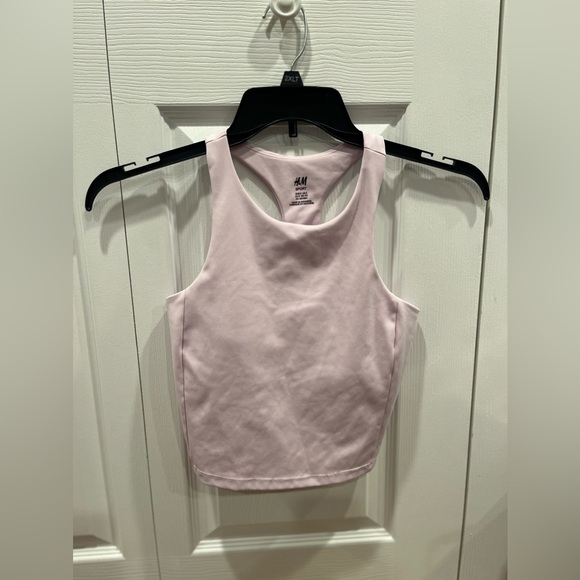 H&M Tops - purple h&m workout top with built in bra